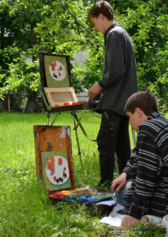 ... începutul practicii de pleinair de vară / clasa a VIII-a, a X-a și a XI-a. /