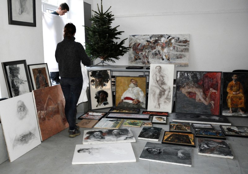 ... pregătirea și panotarea vizionarii semestriale. Cl. 12-a, prof. Oxana Ghimpu.