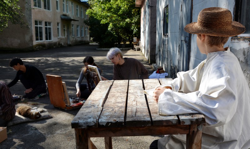 Studii și desene ale elevilor. Septembrie 2020