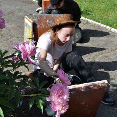 ... the start of the summer pleinair / 8th, 10th and 11th grade. /