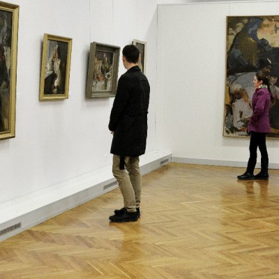 Visiting the exhibition of Leonid Grigorașenco and Valentina Rusu-Ciobanu